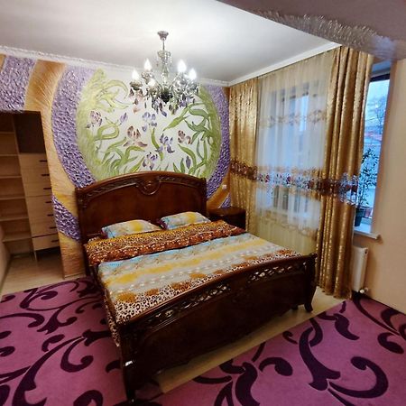 Gold Rose Apartament Chisinau Exterior foto