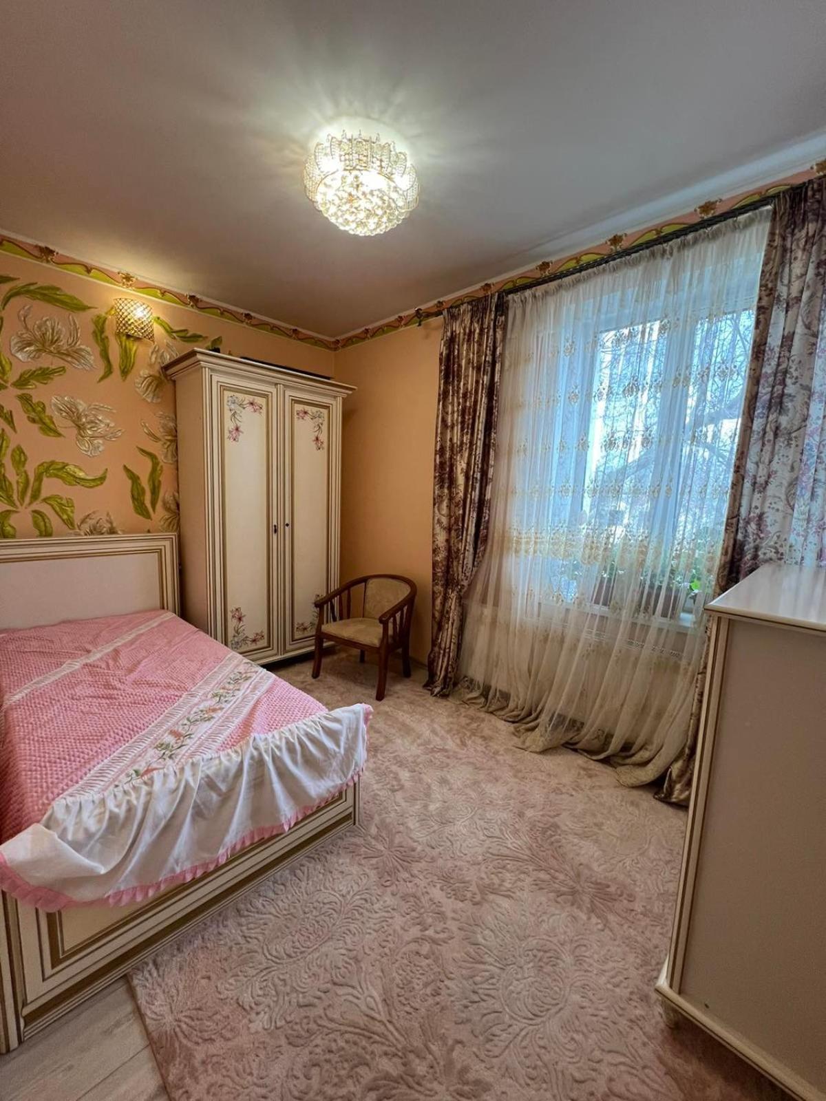 Gold Rose Apartament Chisinau Exterior foto